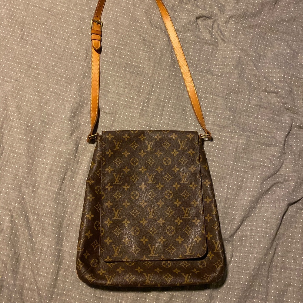 Large Louis Vuitton crossbody